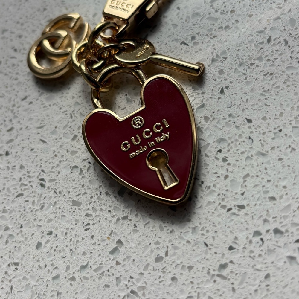 Gucci Red Heart Lock Key Holder